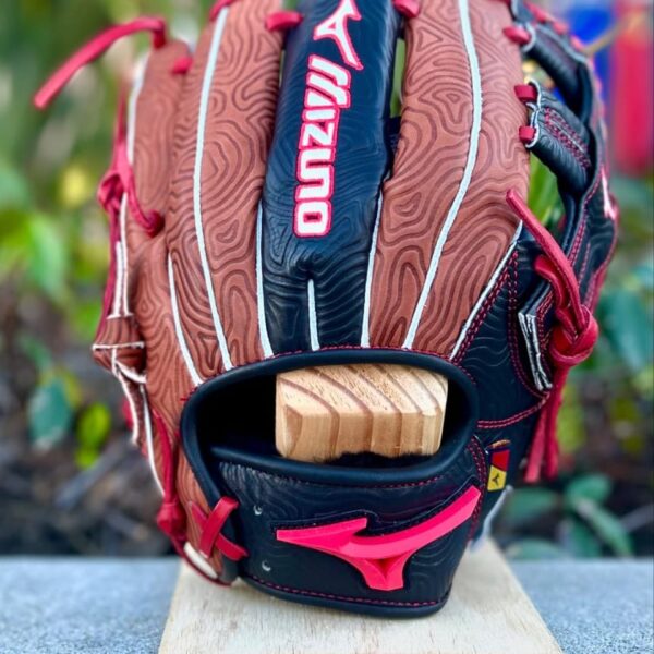 MIZUNO PRO SELECT GPS-40RALT - ALTITUDE - 12” BASEBALL GLOVE and MIZUNO PRO GMP-5000D - BLONDE - 12” BASEBALL GLOVE